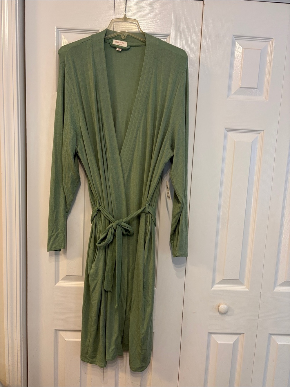 605 State of Day Lounge Sage Green Robe